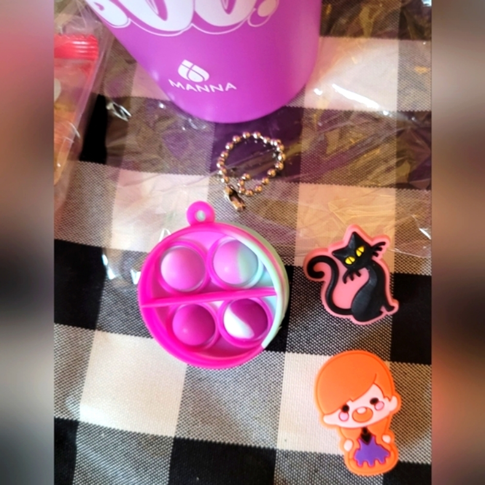 ✨️👻 Boo Bundle with Color Changing Cup🎃 - Picture 5 of 9